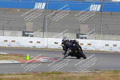 media/Nov-26-2022-Fastrack Riders (Sat) [[b001e85eef]]/Level 3/Session 3 Outside Turn 9/